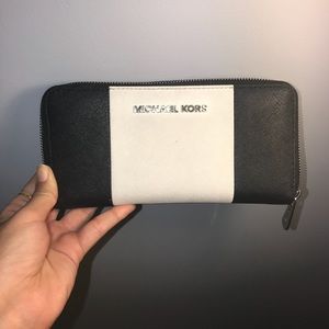 Used Michael Kors Wallet